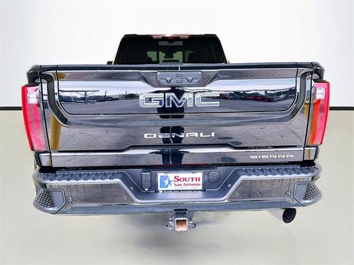 2025 GMC Sierra 3500 Denali