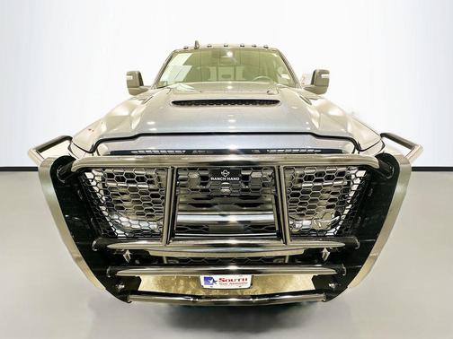 2026 RAM 2500 Black Express Crew Cab 4x4 8' Box