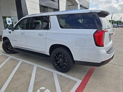 Summit White 2023 GMC Yukon XL SLT