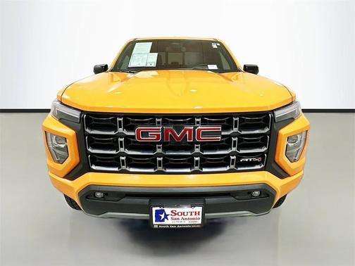 2025 GMC Canyon AT4