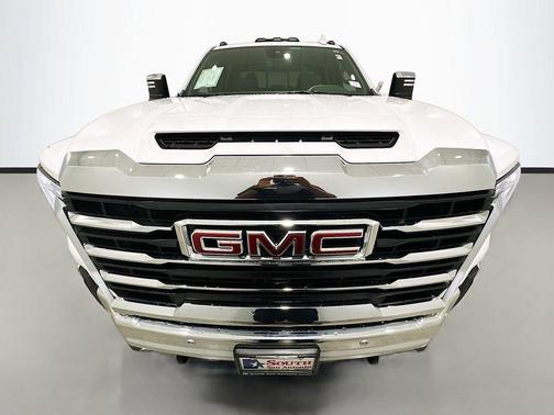 Summit White 2025 GMC Sierra 2500 SLT