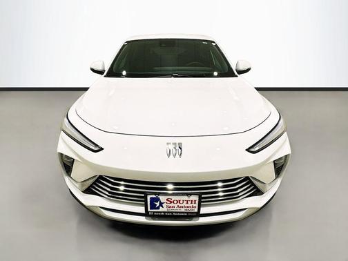 Summit White 2026 Buick Envista Preferred FWD