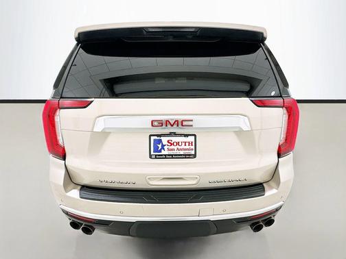 Pearl Beige Metallic 2021 GMC Yukon Denali