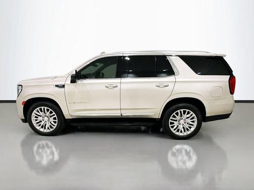 Pearl Beige Metallic 2021 GMC Yukon Denali