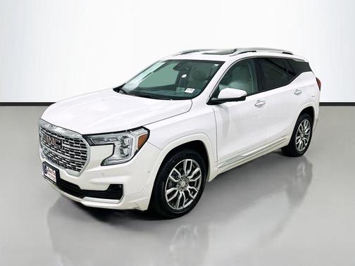 White Frost Tricoat 2024 GMC Terrain Denali