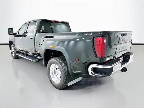 2026 GMC Sierra 3500 SLT