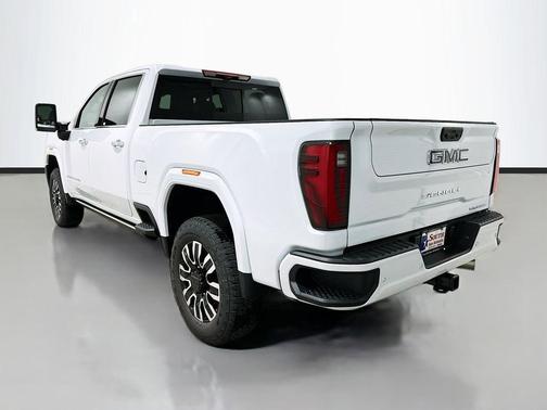Glacier White Tricoat 2026 GMC Sierra 2500 Denali Ultimate