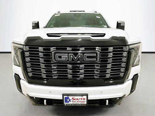 Glacier White Tricoat 2026 GMC Sierra 2500 Denali Ultimate