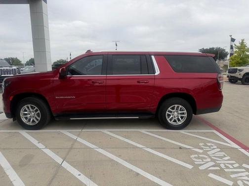 Cherry Red Tintcoat 2021 Chevrolet Suburban LT