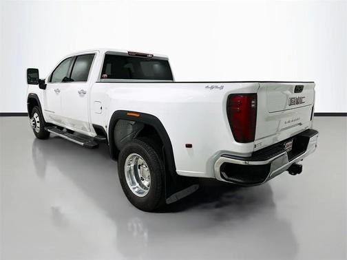 2026 GMC Sierra 3500 SLT