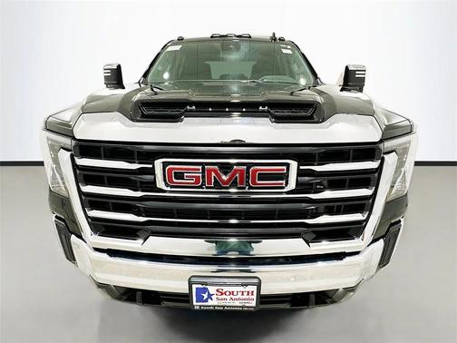 2026 GMC Sierra 3500 SLT