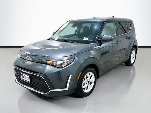 Gravity Gray 2023 Kia Soul LX