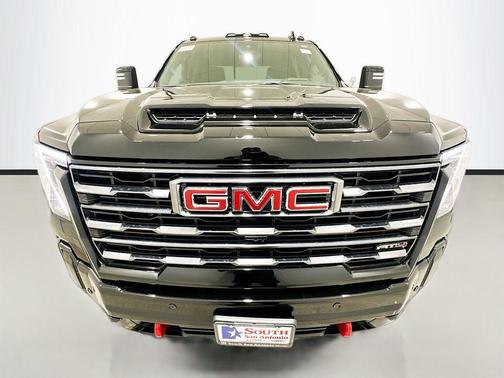 Onyx Black 2026 GMC Sierra 2500 AT4