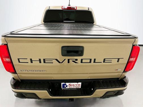 Sand Dune Metallic 2022 Chevrolet Colorado Z71