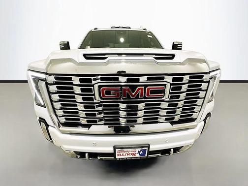 Glacier White Tricoat 2026 GMC Sierra 2500 Denali