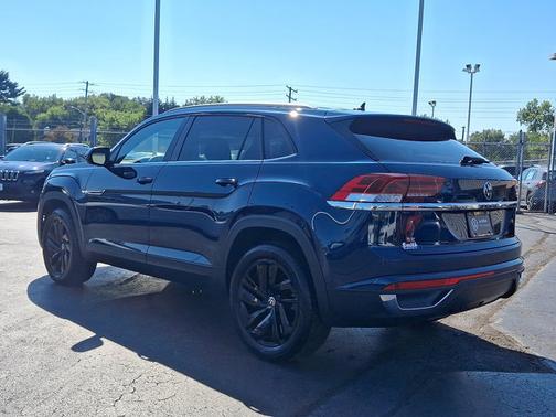2022 Volkswagen Atlas Cross Sport 2.0T SE w/ Technology