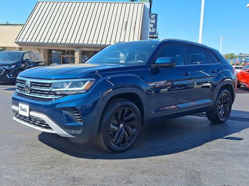 2022 Volkswagen Atlas Cross Sport 2.0T SE w/ Technology
