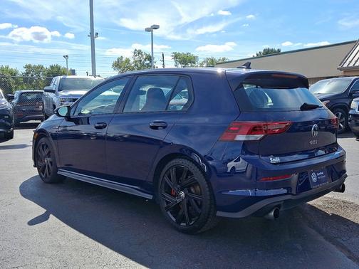 2023 Volkswagen Golf GTI 2.0T SE