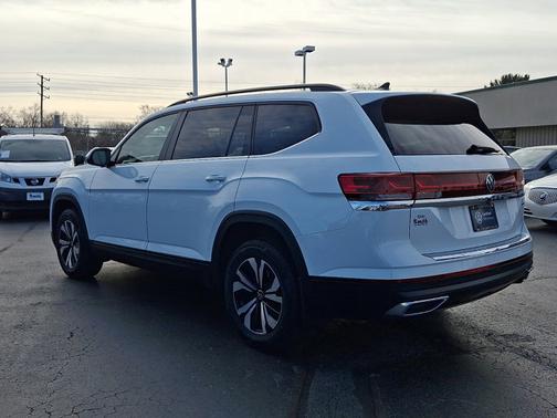 2024 Volkswagen Atlas 2.0T SE