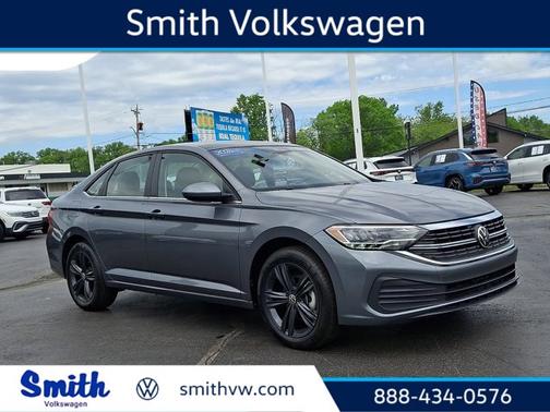 Platinum Gray Metallic 2024 Volkswagen Jetta 1.5T SE