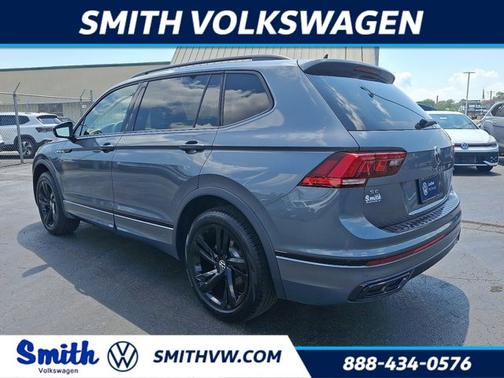 2024 Volkswagen Tiguan 2.0T SE R-Line Black