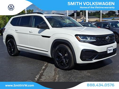 Opal White Pearl Effect 2023 Volkswagen Atlas 3.6 V6 SEL R-Line Black