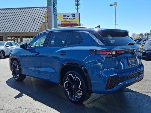 Monterey Blue Pearl 2025 Volkswagen Tiguan 2.0T SEL R-Line