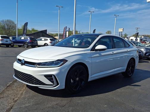 Opal White Pearl Effect 2025 Volkswagen Jetta 1.5T SE