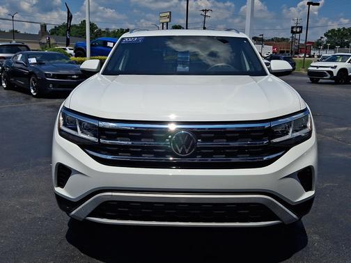 Pure White 2023 Volkswagen Atlas Cross Sport 3.6 V6 SE w/ Technology