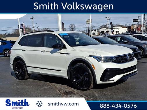2023 Volkswagen Tiguan 2.0T SE R-Line Black