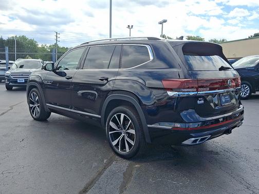 2025 Volkswagen Atlas 2.0T SEL Premium R-Line