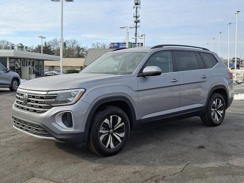 2025 Volkswagen Atlas 2.0T SE