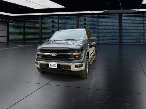 CARBONIZED GRAY METALLIC 2025 Ford F-150 XLT