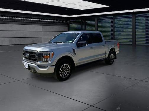 ICONIC SILVER METALLIC 2023 Ford F-150 XLT