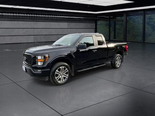AGATE BLACK METALLIC 2023 Ford F-150 XL