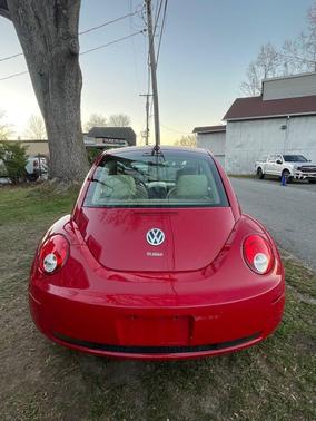 2009 Volkswagen New Beetle S