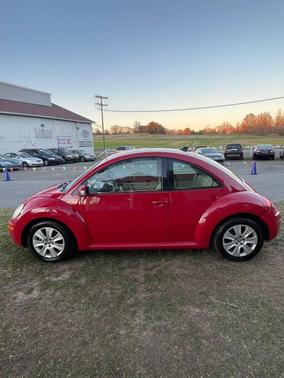 2009 Volkswagen New Beetle S