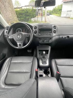 Candy White 2014 Volkswagen Tiguan Auto SE