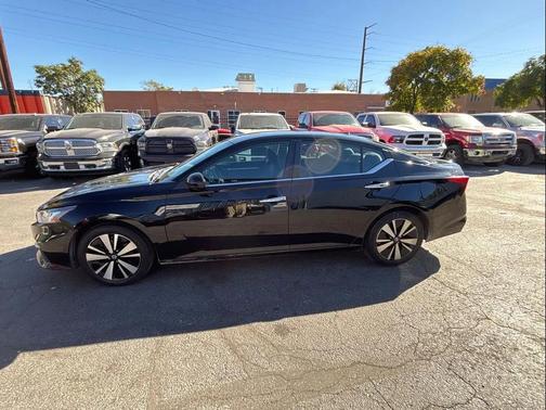 2021 Nissan Altima 2.5 SV