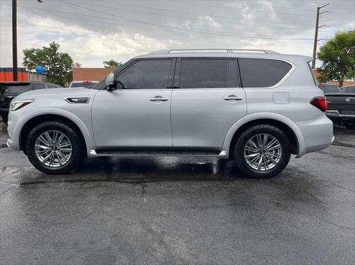 2021 INFINITI QX80 Luxe