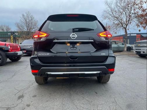 2019 Nissan Rogue S