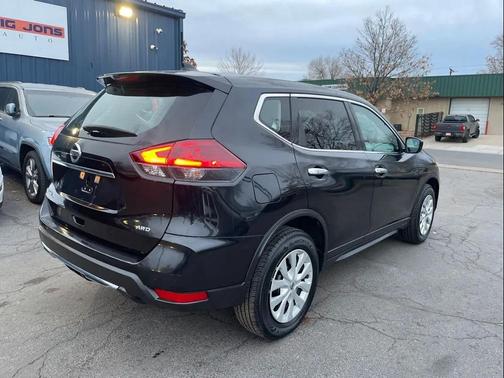 2019 Nissan Rogue S