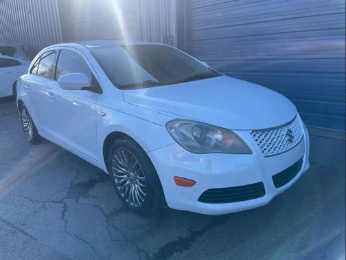 2011 Suzuki Kizashi SE