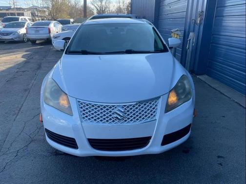 2011 Suzuki Kizashi SE