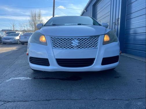 2011 Suzuki Kizashi SE