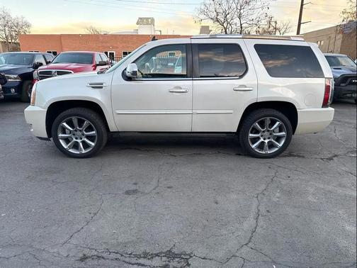 2014 Cadillac Escalade Premium