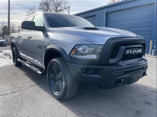 2019 RAM 1500 SLT