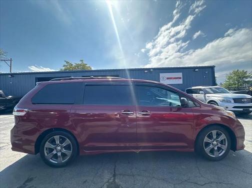 2017 Toyota Sienna SE Premium