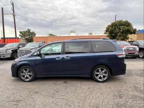 2018 Toyota Sienna SE