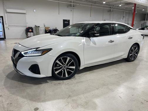 2023 Nissan Maxima SV Xtronic CVT